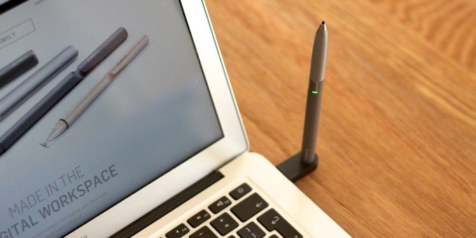 Charging the Jot Script stylus with a Macbook Air